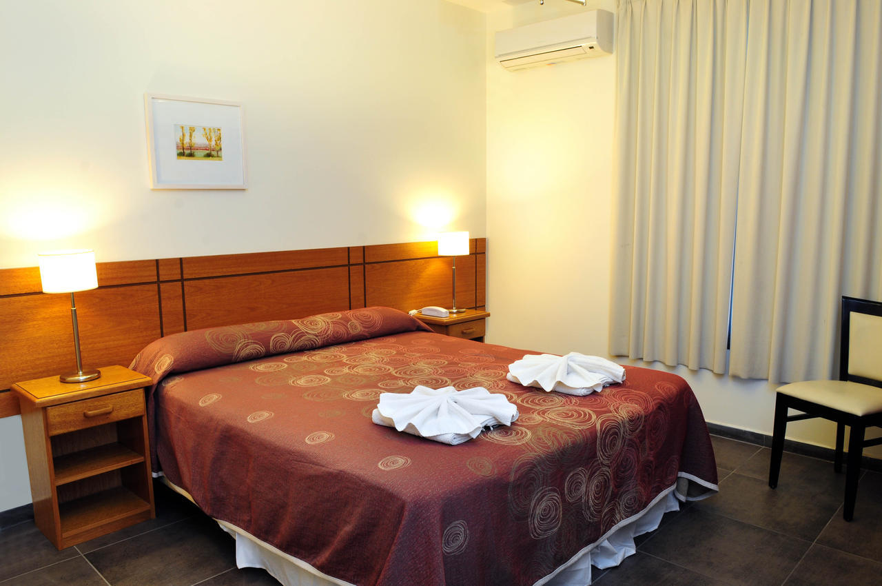 Hotel Ranqueles Villa Carlos Paz Room photo