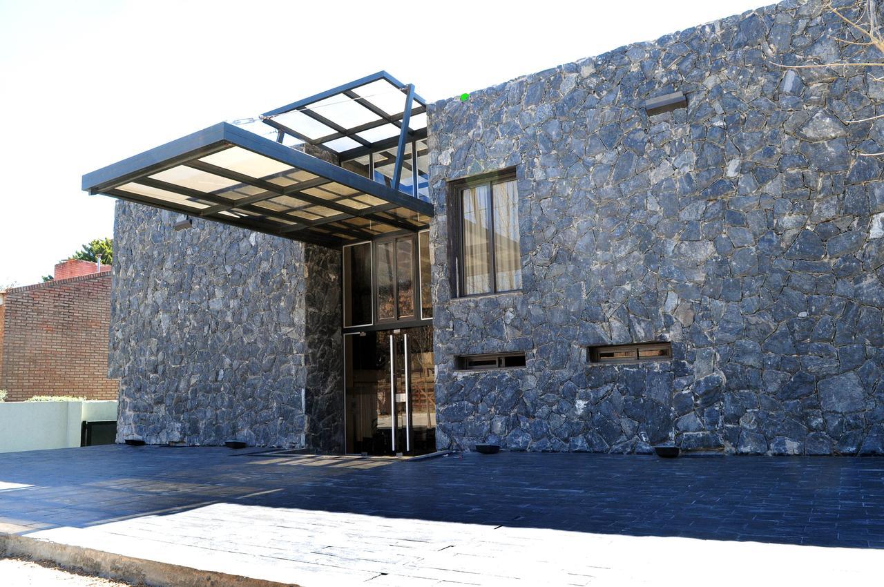 Hotel Ranqueles Villa Carlos Paz Exterior photo